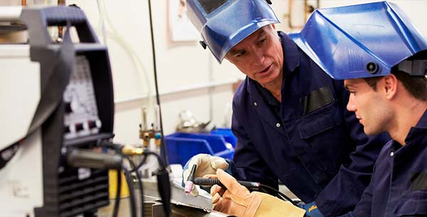 Aprovecha los créditos para formación bonificada de tu empresa y sigue creciendo laboralmente. Formación Industrial Núñez Rivas